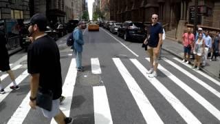 Group of NYC Jaywalkers meet the Loud Bike Mini Car Horn