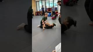 Jiu-jitsu competition/amazing little girl takes on bigger boy