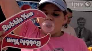 Iowa State Fair - Bubble Gum Blowing Contest