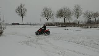 ADLY 450 S HURRICANE im Schnee