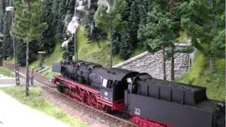 Trix 22780 BR 50 Güterzug-Dampflokomotive mit Schlepptender und Sound, H0