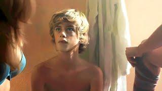 A Boy Becomes Invisible & Spies On Girls In a Shower Room