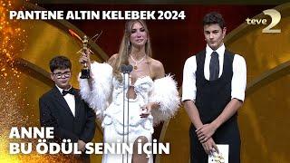 En İyi Kadın Program Sunucu – Çağla Şıkel | Pantene Altın Kelebek Ödülleri 2024