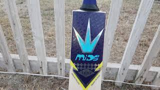 MIDS Test English Willow Cricket Bat. 9 grains. Professsional quality. Outstanding punch 