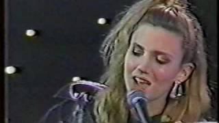 Debbie Gibson - Lost In Your Eyes (live)