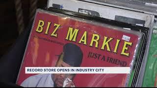 Carroll Gardens man opens record shop in Industry City