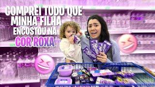 Comprei TUDO QUE MINHA FILHA ENCOSTOU NA COR ROXA no MERCADO