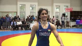 Vinesh Phogat showing why she is the "Queen Bee"