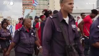 Cuba, migliaia in corteo all'ambasciata Usa contro l'embargo