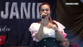 Bercanda - Anie Anjanie ( Live Cover )