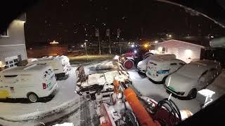 Snow plowing seasons first snow | Hitachi zw220 | Tellefsdal u-plow