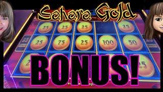 Playing SAHARA GOLD Lightning Link BONUSES with LIL SLOT GAL