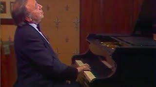 Alexei Nasedkin talks about and plays Scriabin - video 1986