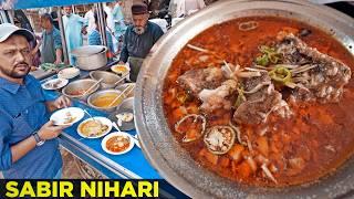 Sabir Nihari aur Irshad Bhai ke Dal Chawal in Urdu Bazar | Old Karachi Street Food, Pakistani Food