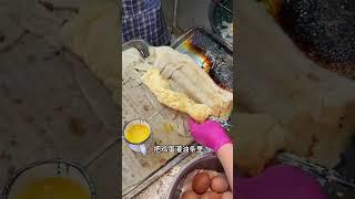 河南特色杠子油条灌鸡蛋！三个鸡蛋才5块！ 路边摊美味 街边小吃