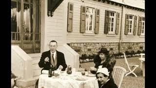 Rachmaninoff and Plevitskaya perform Rachmaninoff : Powder and Paint (1926)