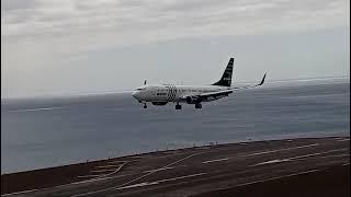 AIRSEVEN BOEING 737-8GJ.  BEAUTIFUL LANDING at Madeira Airport