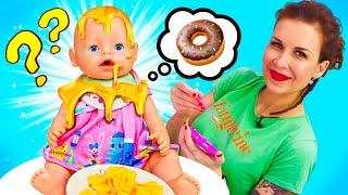 Wie eine Mama - Baby Born Puppen Video mit Elena. Emily hat Hunger. Baby Puppen