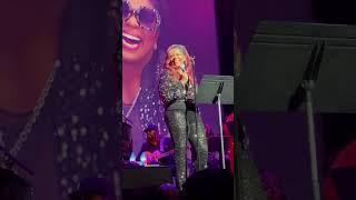 ️Kim Burrell sings “Love Like This” on Faith Evans Tribute