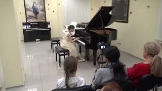 Rimsky-Korsakov - Rachmaninov. Flight of the Bumblebee. Rasskazova Olga.