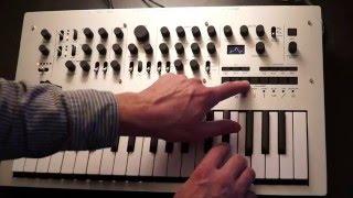 Korg Minilog: PlugInGuru Quick-e Tour