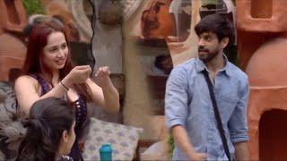 Bigg Boss 18 Live : Avinash को किया Aditi के नाम से Eisha-Kashish ने Tease Pool में लगाई आग