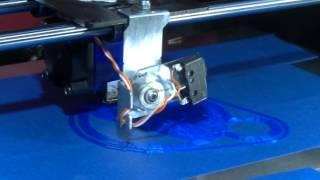 3D Printer Feeding Blues. Blue Filament plus feeding fail.