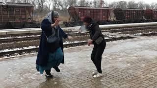Митя и Халя танец на вокзале