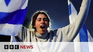 Mass Israel protests after Prime Minister Benjamin Netanyahu fires defence minister – BBC News