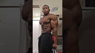 18 YEAR OLD YOUNG MAN WHO SAYS HE IS NATURAL JulianXFIT #edit #shorts