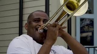 Glen David Andrews - Medley:  Iko, Iko &  Right Place, Wrong Time