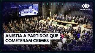 Aprovada PEC que dá anistia a partidos que cometeram crimes políticos | Jornal da Noite