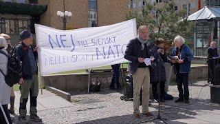 Swedish people protest against plan to join NATO