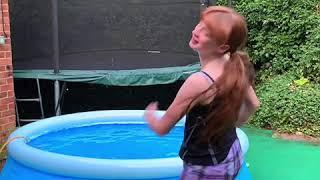 ️ GYMNAST KARINA : jumping in fully clothed to my paddling pool