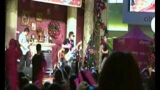 Tonick - Last Christmas @ 24-12-10 CityWalk show