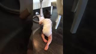 9 Month Old Baby Twerking to Juvenile Back That Ass Up