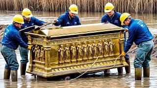 Scientists Finally Opened The Ark of The Covenant, What They Found Inside Shocked Everyone!