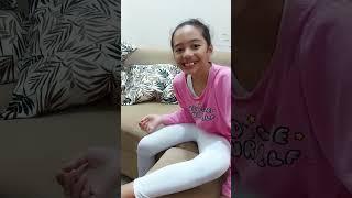 Ekpresi tasya lucu saat dikasih tau kalau pisang yang dimakan bekas gigitan papa