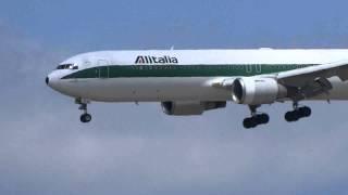 Alitalia Boeing 767-33A/ER Landing Runway 27L as AZA #628 from LIRF / FCO to Chicago O'Hare