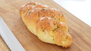 Parmesan Cheese Bread｜Apron