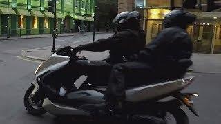 MOPED THIEVES GET CHASED SOUTH KENSINGTON 2018