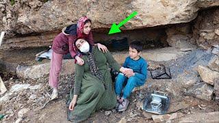  Struggle in the heart of the mountains!  Nomadic woman against disease and cruel fate!