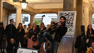 [4K] May 2022, Amazing guitarist busking Luca , Covent Garden, London