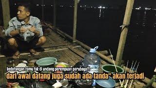 KAGET TIBA-TIBA DATANG PEREMPUAN PARUBAYA NAIK KEATAS BAGAN SAAT MANCING || MANCING MANIA CIRATA