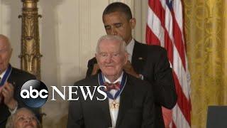 Retired supreme court justice John Paul Stevens dies at age 99 l Nightline