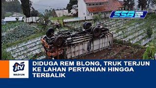 MAGETAN - Diduga Rem Blong, Truk Terjun Ke Lahan Pertanian Hingga Terbalik