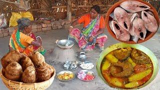 FISH CURRY with KOCHU prepared by our tribe couple for lunch||rural life India