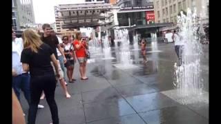 Hanging With Awesome Youtubers And Jumping Through Fountains. Vidcan 2011!