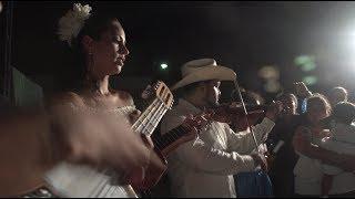 Y se armó la versada al final del festival de la huasteca (parte 1)