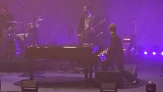 Tom Odell - Hold me Live part 2 live in Rotterdam